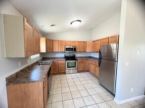 20963 Honest in St. Robert, MO - Building Photo - Building Photo