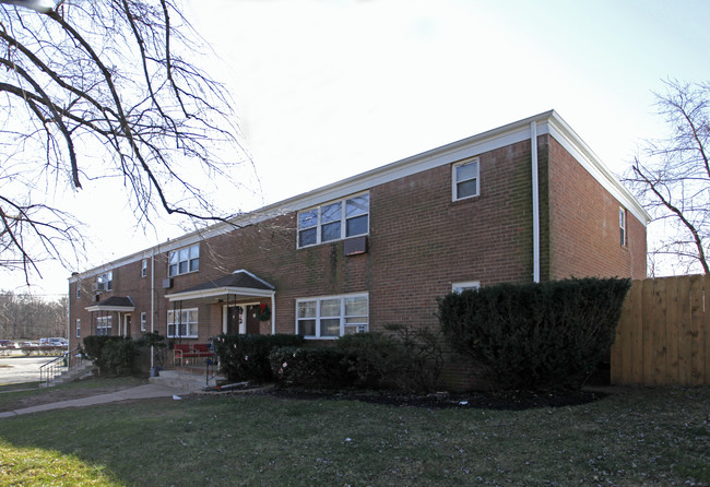 913-925 Trinity St in New Brunswick, NJ - Building Photo - Building Photo