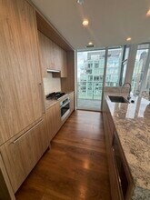 1200 N Wells St, Unit 2609 in Chicago, IL - Building Photo - Building Photo