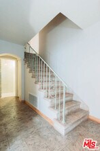 10961 Strathmore Dr in Los Angeles, CA - Building Photo - Building Photo