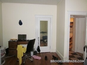 72 Egmont St in Brookline, MA - Building Photo - Building Photo