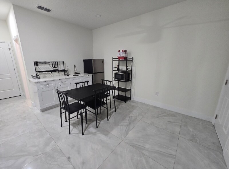 8200 Millinockett Ln in Orlando, FL - Building Photo