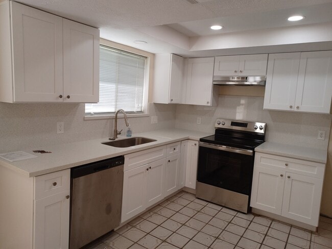 property at 9903 Kent Towne Ln