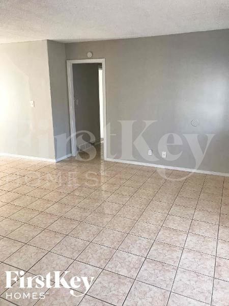 6217 E 95th Terrace in Kansas City, MO - Foto de edificio - Building Photo