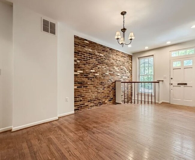 827 S Charles St in Baltimore, MD - Building Photo - Building Photo