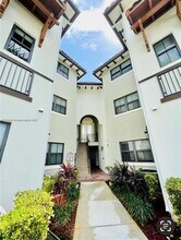 10620 NW 88th St in Doral, FL - Building Photo - Building Photo