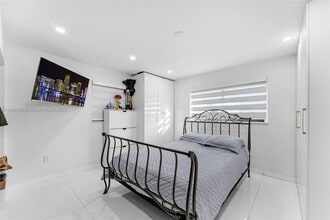 10364 SW 6th St in Miami, FL - Building Photo - Building Photo