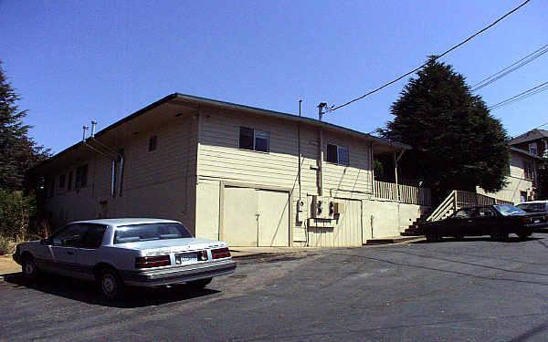 970 Healdsburg Ave in Healdsburg, CA - Building Photo - Building Photo