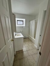 7121 W 110th St in Worth, IL - Building Photo - Building Photo