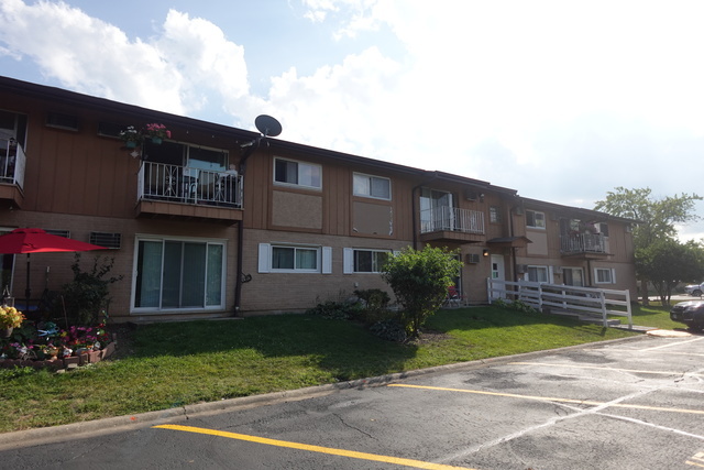 870 E Old Willow Rd, Unit 154 in Prospect Heights, IL - Building Photo - Building Photo