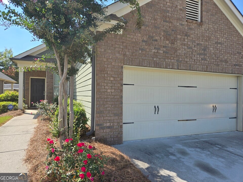 7814 Bluefin Trail in Union City, GA - Building Photo