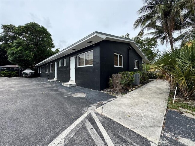 500 SW 3rd Ave in Fort Lauderdale, FL - Foto de edificio - Building Photo