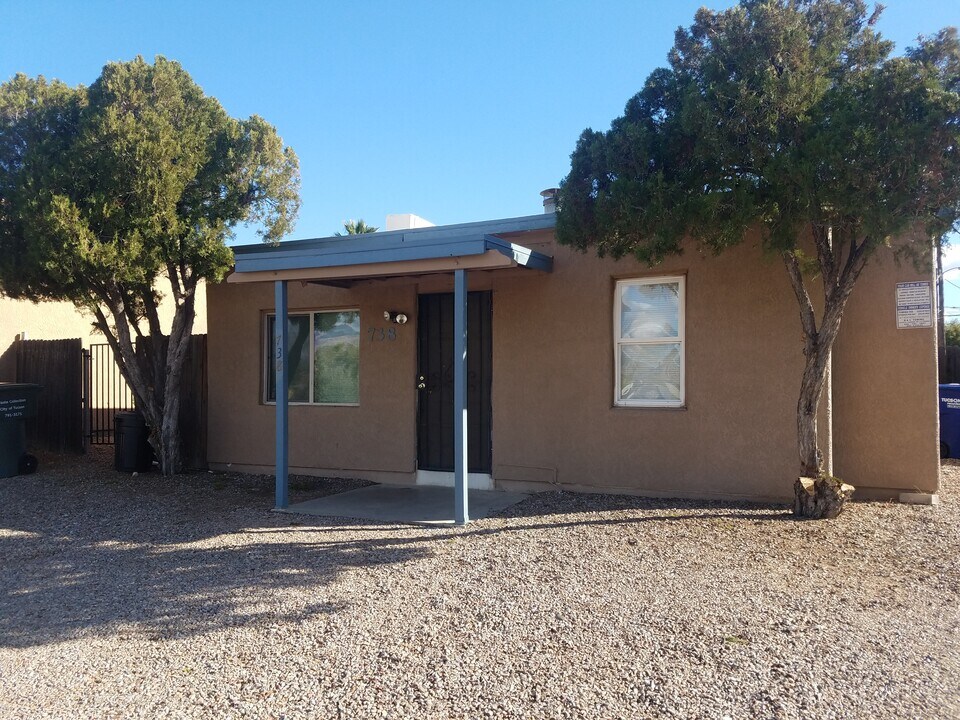 738 E Elm St, Unit #1 - 3 bedroom in Tucson, AZ - Foto de edificio