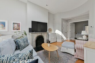 219 W Newton St in Boston, MA - Building Photo - Building Photo