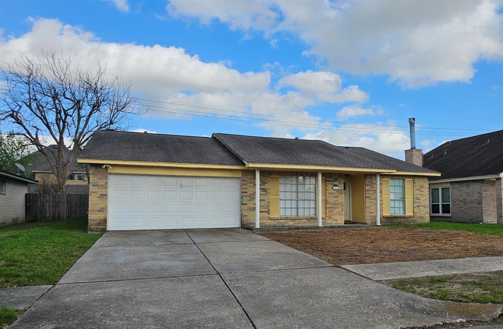 4010 Filmore Ln in Deer Park, TX - Building Photo