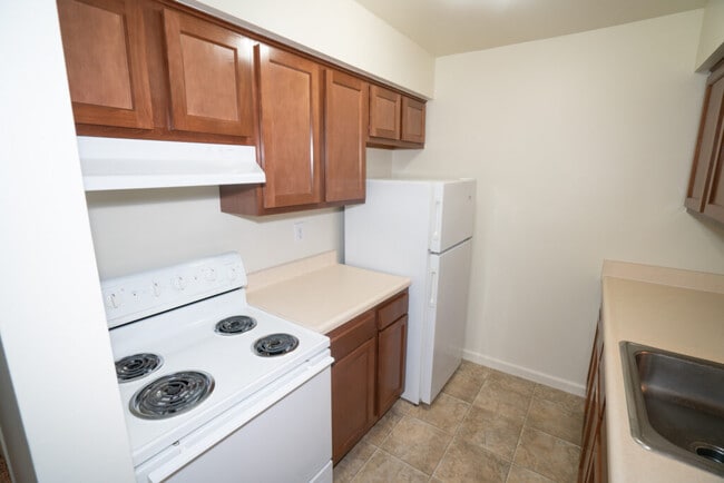 Heritage Grove Apartments in Fort Gratiot, MI - Foto de edificio - Building Photo