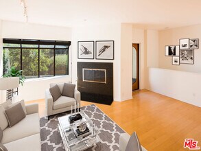 3023 Berkeley Ave in Los Angeles, CA - Building Photo - Building Photo
