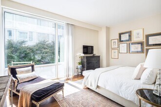 311 W Broadway in New York, NY - Building Photo - Building Photo