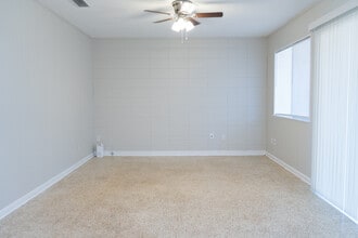 80 4th Ave in Shalimar, FL - Building Photo - Building Photo