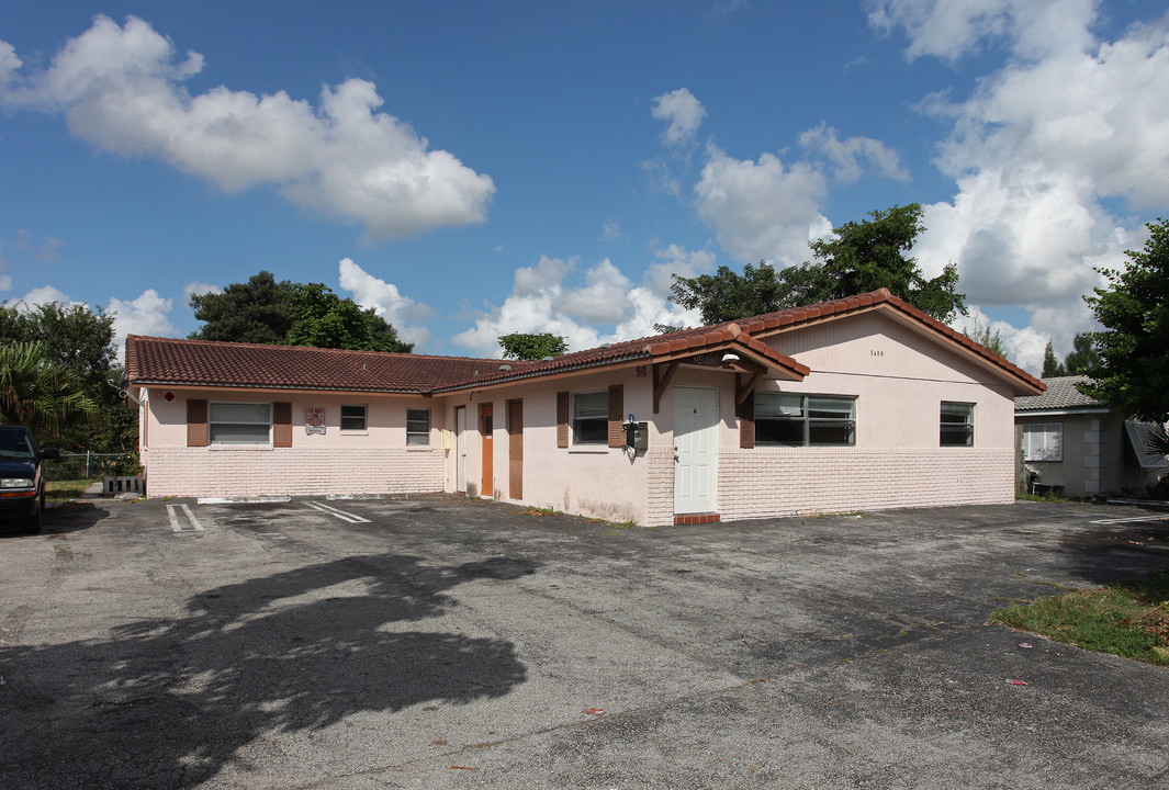 3408 Riverside Dr in Coral Springs, FL - Building Photo