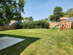 817 School St in Norwalk, IA - Building Photo - Building Photo