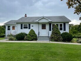 60 Bloomingrove Dr in Troy, NY - Building Photo