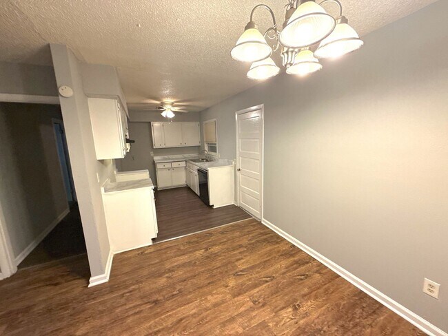 1497 Maxine St in Memphis, TN - Building Photo - Building Photo