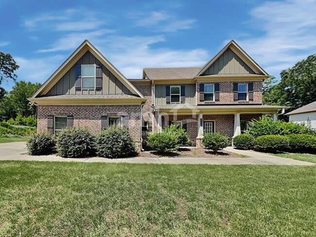 property at 1139 Victoria Walk Ln