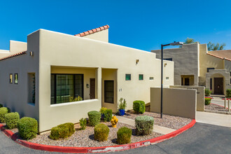 Pueblo Santa Fe in Chandler, AZ - Building Photo - Building Photo