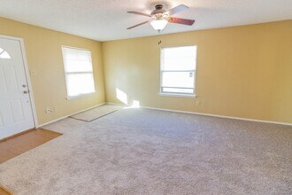 1007 Phillips Cir in Kaufman, TX - Building Photo - Building Photo