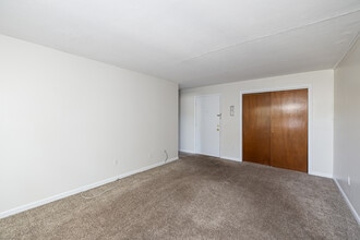 Westphal Apartments in West Hartford, CT - Building Photo - Interior Photo