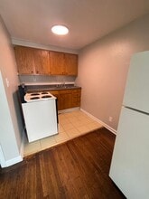 2223 Mayflower Manor in New Albany, IN - Building Photo - Building Photo