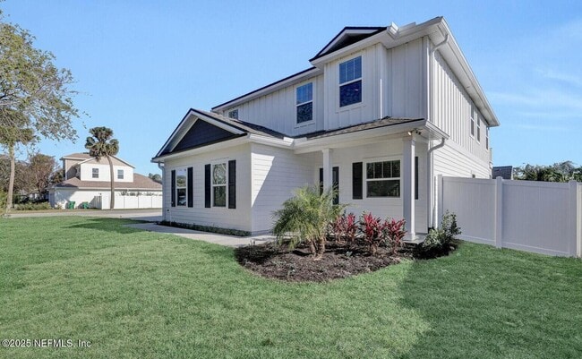 1328 6th Ave N in Jacksonville Beach, FL - Building Photo - Building Photo