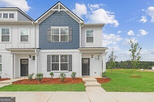 1801 Hamilton Rd in Lagrange, GA - Building Photo