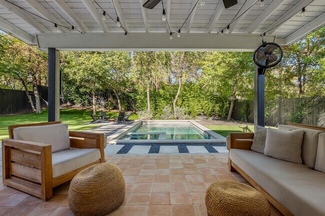 1604 Elmhurst Dr in Austin, TX - Building Photo - Building Photo