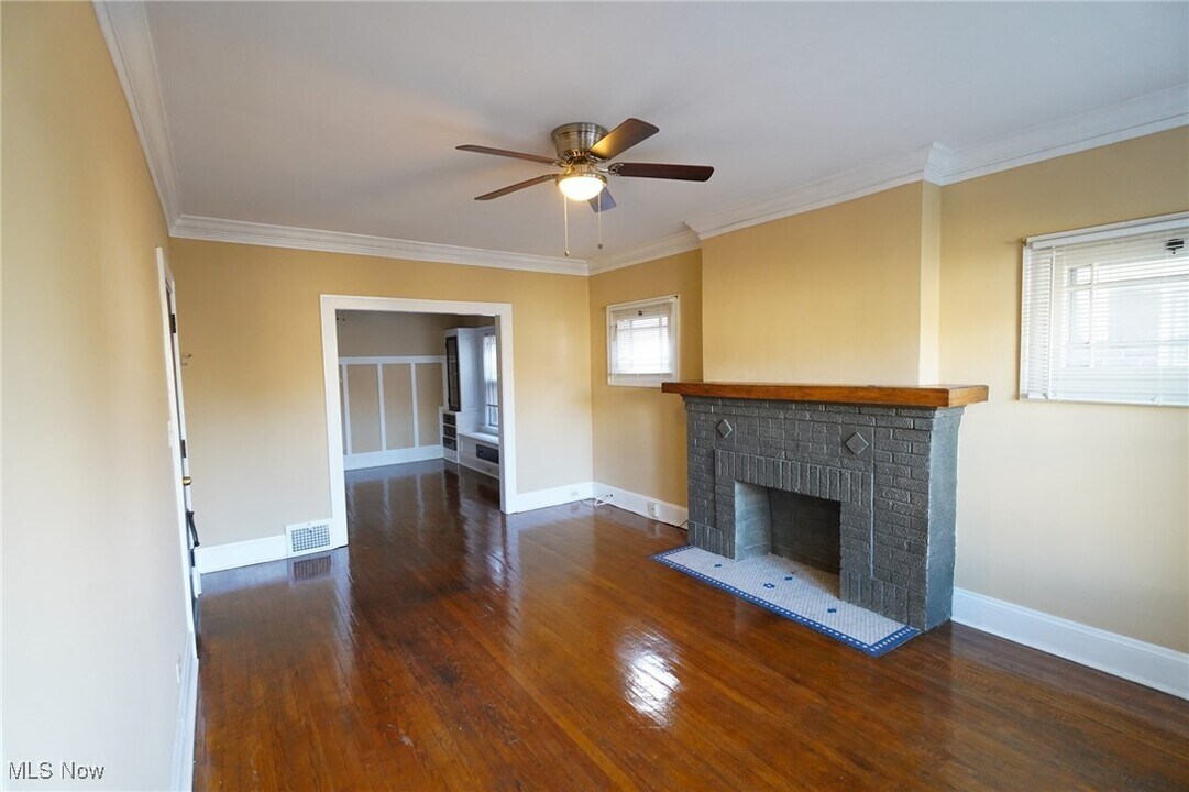 1365 Phelps Ave in Lakewood, OH - Building Photo