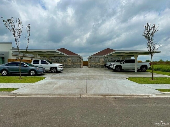 property at 21 W Kohala Ave