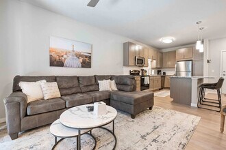 601 Sand Pearl Ln in Madison, WI - Foto de edificio - Building Photo