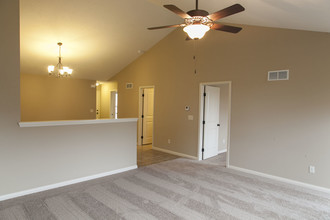 3620 Chardonnay Ct in Normal, IL - Building Photo - Building Photo