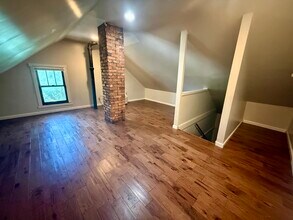 468 E Tompkins St in Columbus, OH - Building Photo - Building Photo