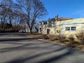 1425 Manville Rd in Woonsocket, RI - Building Photo - Building Photo