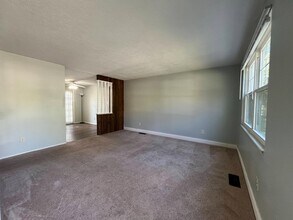 1413 Cardwell Square S in Columbus, OH - Building Photo - Building Photo