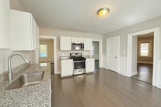 24 Miller St in New Britain, CT - Building Photo - Building Photo