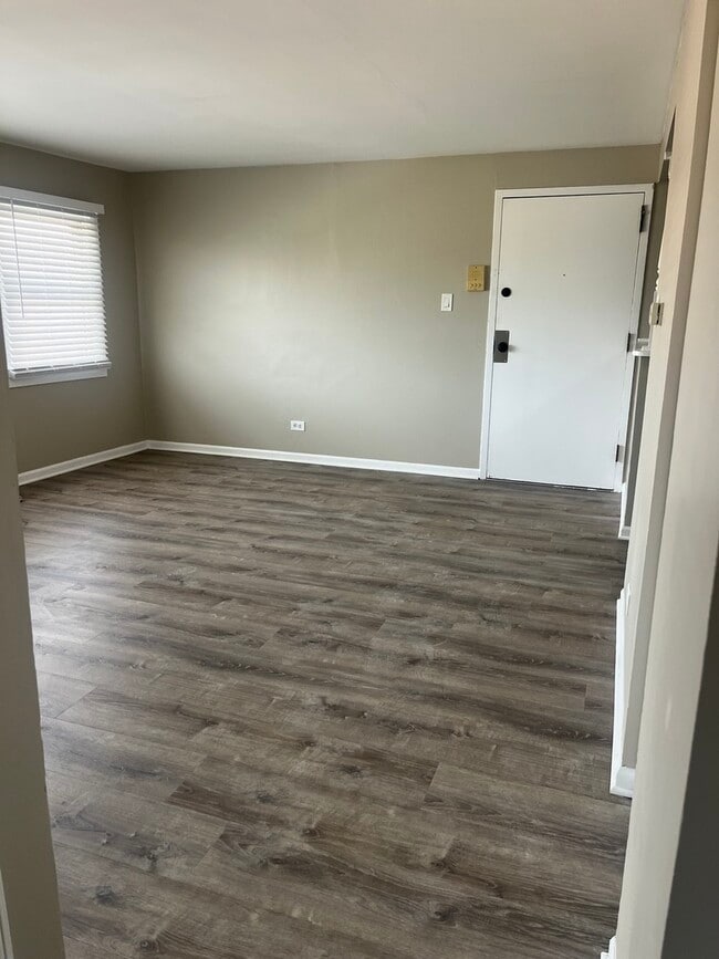 10805 S Lloyd Dr in Worth, IL - Building Photo - Building Photo