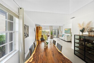 547 NW 157th Ln in Pembroke Pines, FL - Building Photo - Building Photo