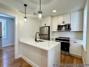 64 N Margin St, Unit 2F in Boston, MA - Foto de edificio - Building Photo