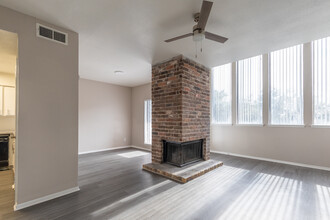 La Cordoba Apartments in Houston, TX - Building Photo - Interior Photo