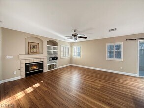 1010 Grand Cerritos Ave in Las Vegas, NV - Building Photo - Building Photo