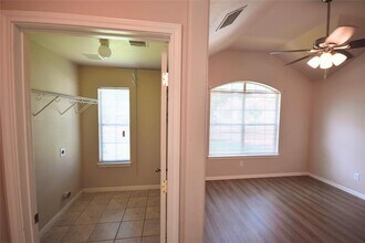 102 Newport Landing Pl in Round Rock, TX - Building Photo - Building Photo
