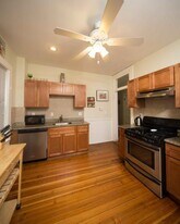 102 Franklin St, Unit 2 in Brookline, MA - Building Photo